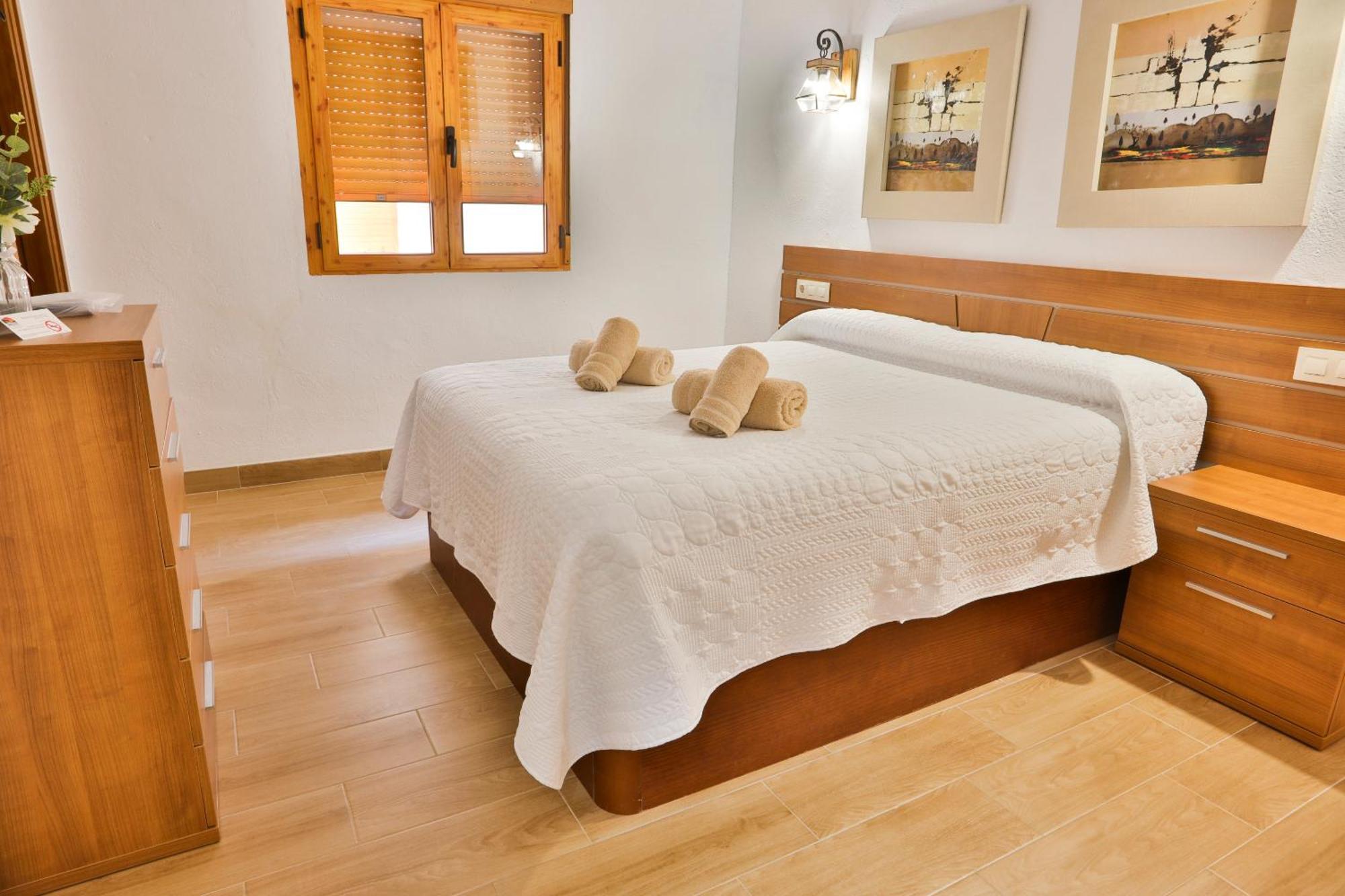 Complejo Residencial Enebros Aparthotel 2*